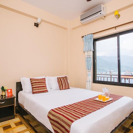Hotel Ezen Pokhara Exteriör bild
