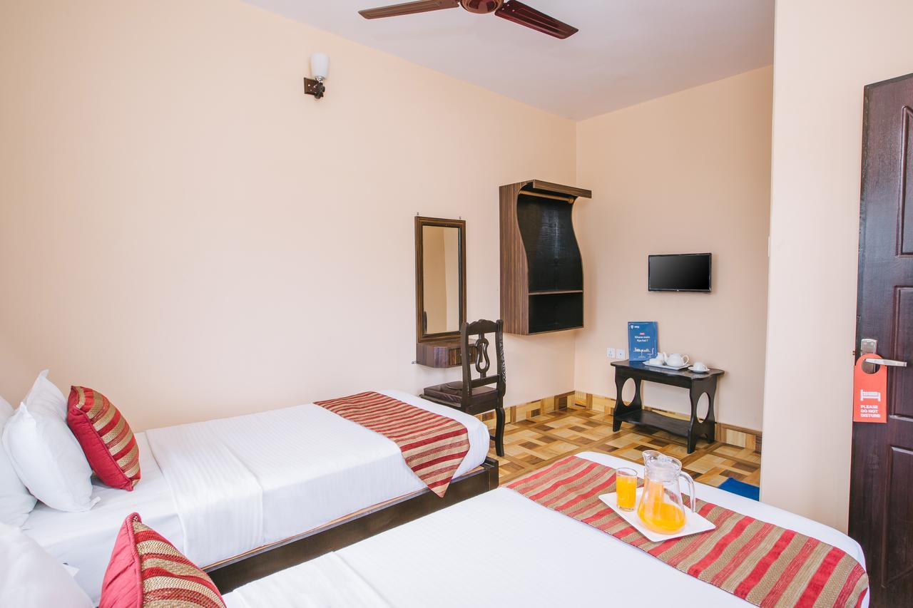 Hotel Ezen Pokhara Exteriör bild